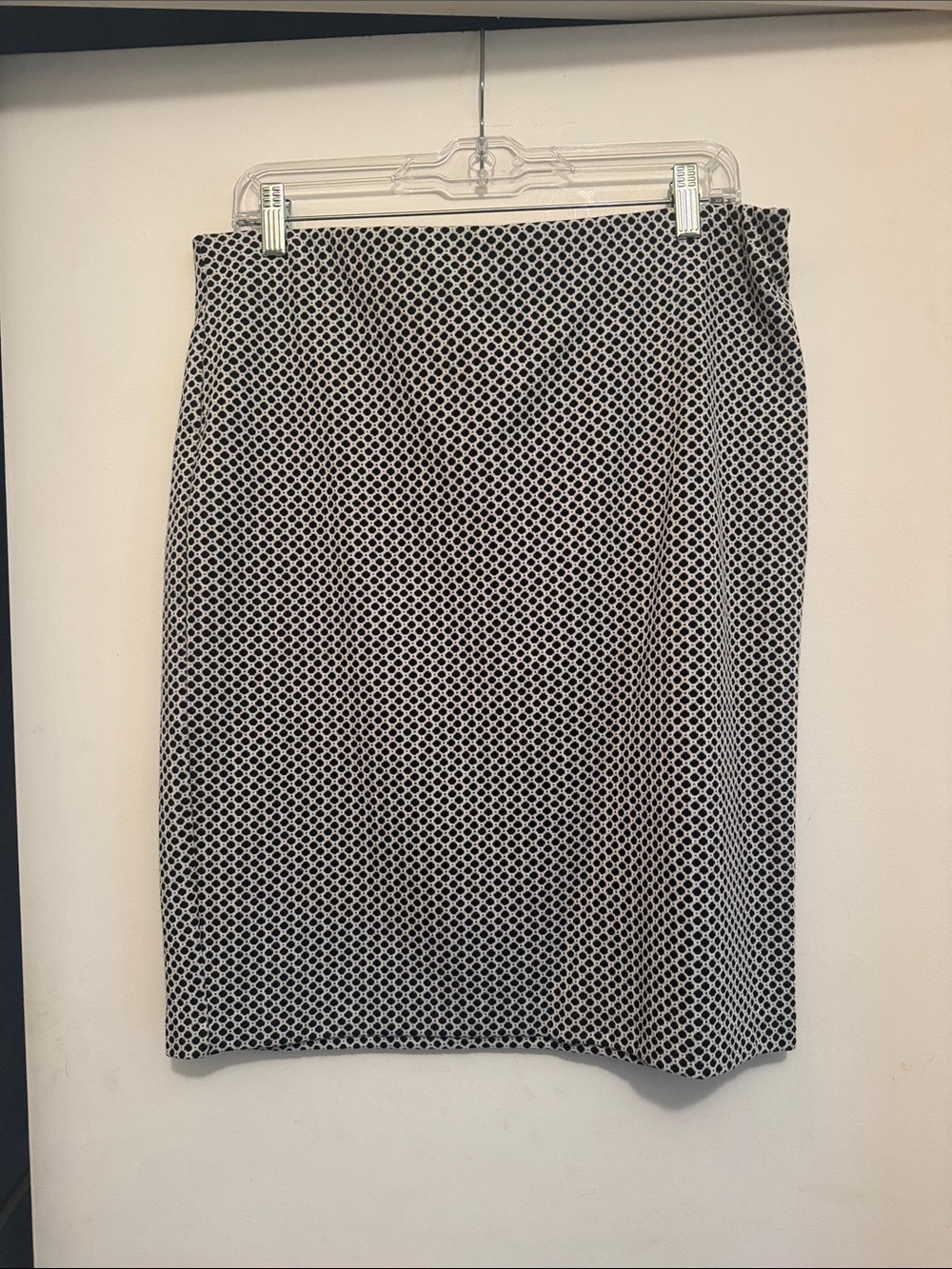 LOFT Black and White Geo-Print Pencil Skirt